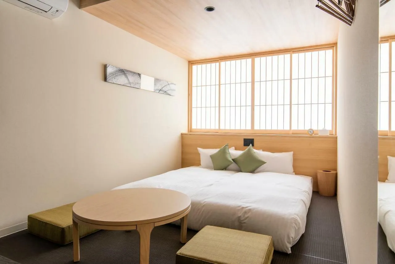 First Cabin Station Kyoto Umenokoji Ryokan 2*,