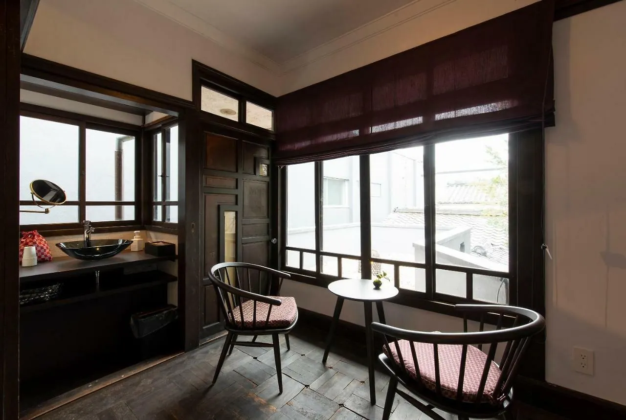 מלון First Cabin Station Kyoto Umenokoji Ryokan